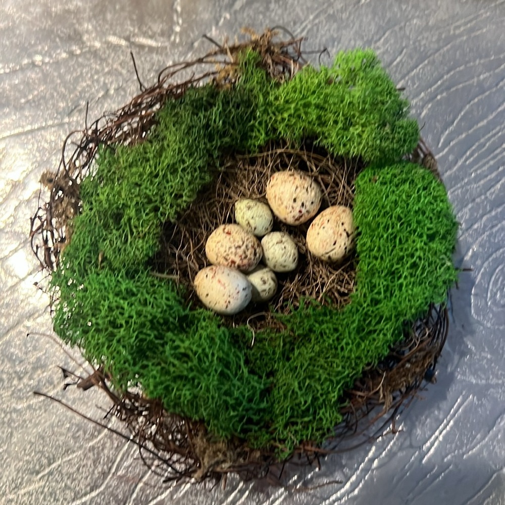 Easter Birds Nest w/Miniture Eggs - Picture 2 of 4